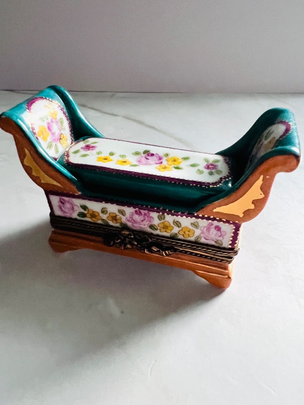 Limoges France Chamart Exclusif Peint Main Settee Bench Trinket Box, Teal Gold